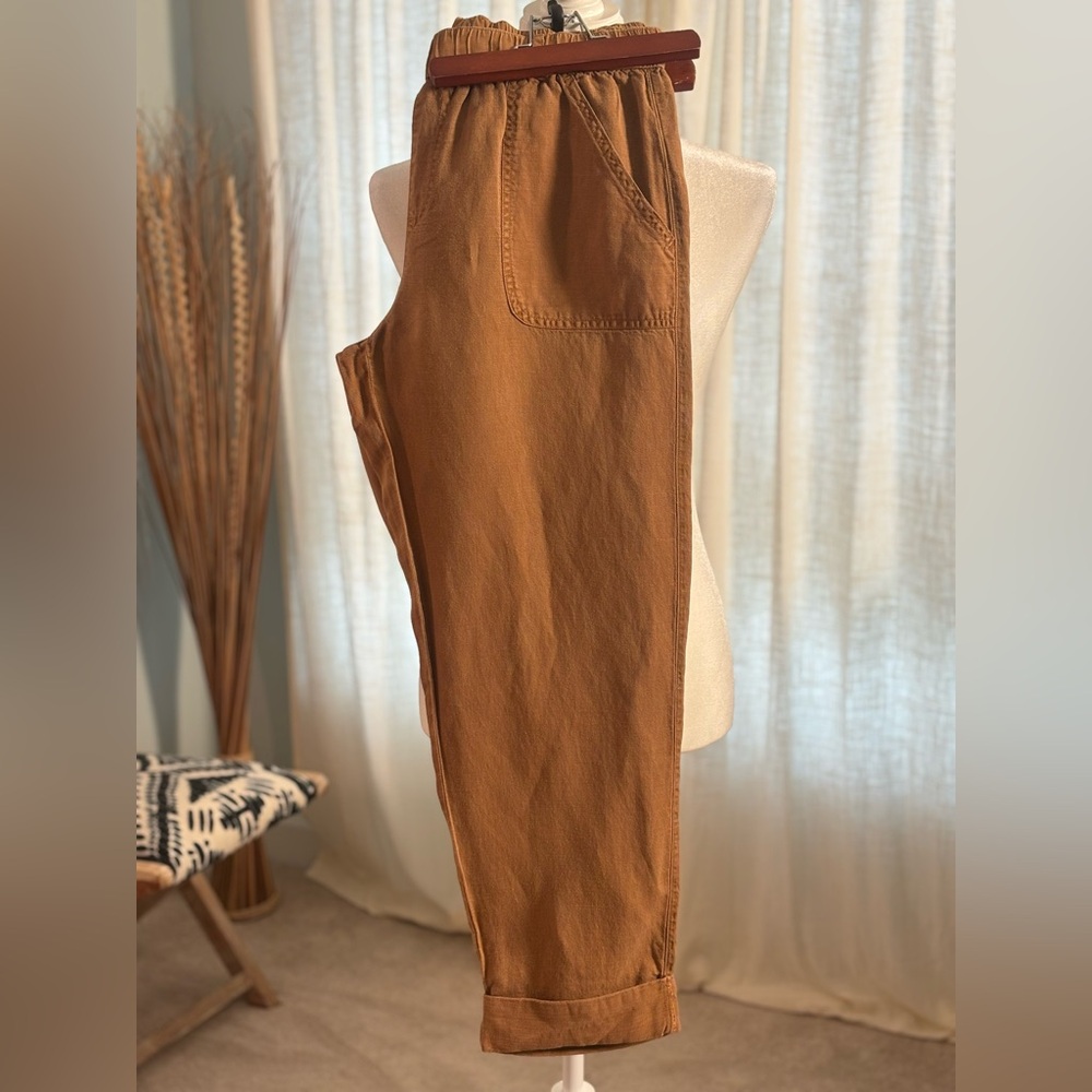 Linen Pull on Pants in Tan Size Medium - Picture 2 of 7
